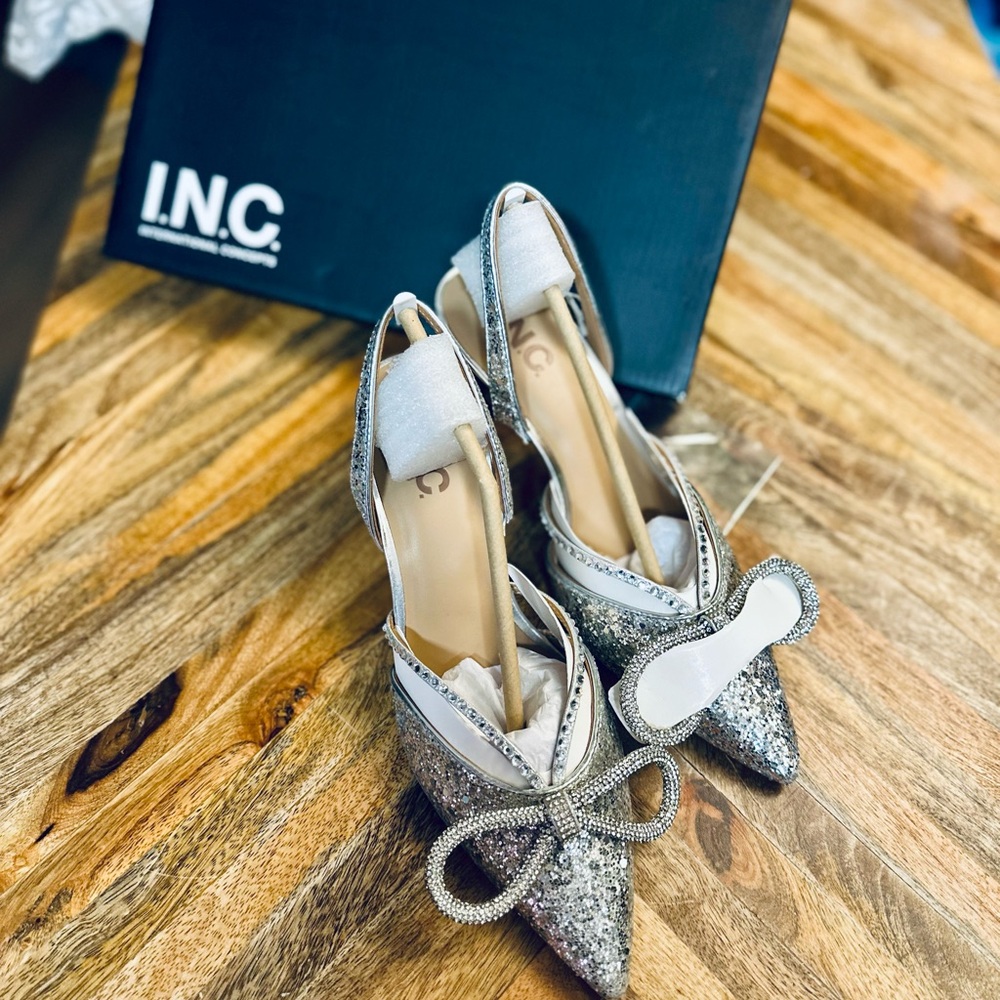 INC Formal Evening Prom Shoe NIB sz 6 slingback silver glitter & rhinestones - Picture 2 of 8